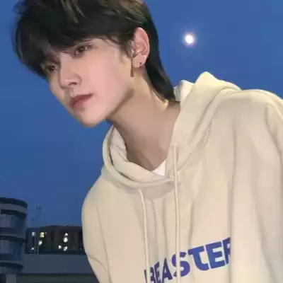 邱湛蓝